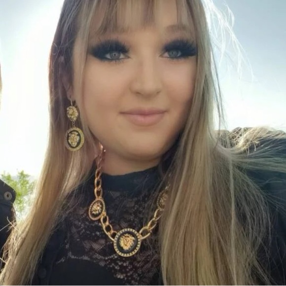 Vintage 90s Style Gold Lion White Zircon Black Lacquer Statement Earrings - Picture 8 of 12